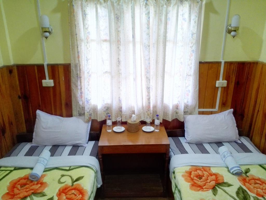 Bright Hotel Nyaungshwe Rum bild