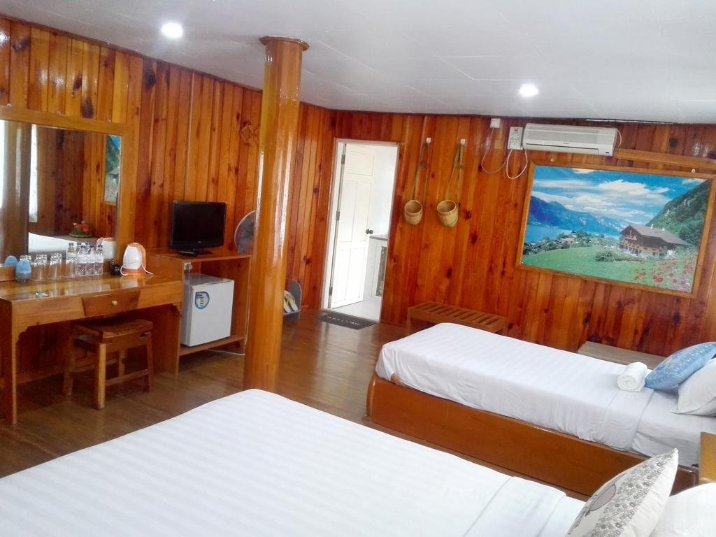 Bright Hotel Nyaungshwe Rum bild
