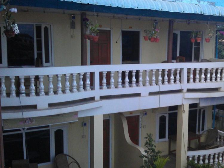 Bright Hotel Nyaungshwe Exteriör bild