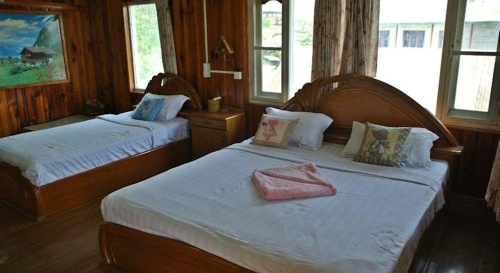 Bright Hotel Nyaungshwe Exteriör bild